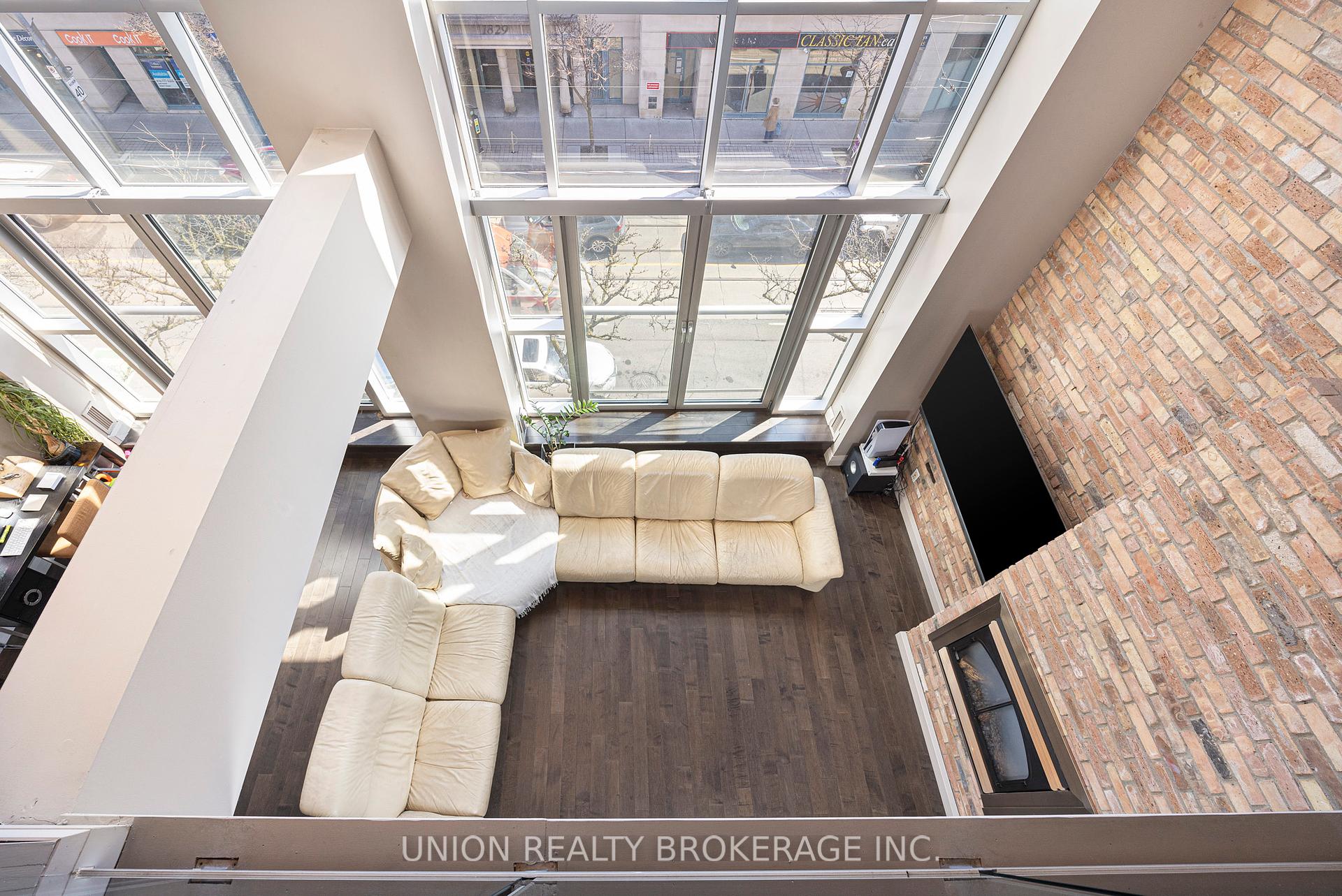 #303 - 1852 Queen Street, Toronto Unit: 303
