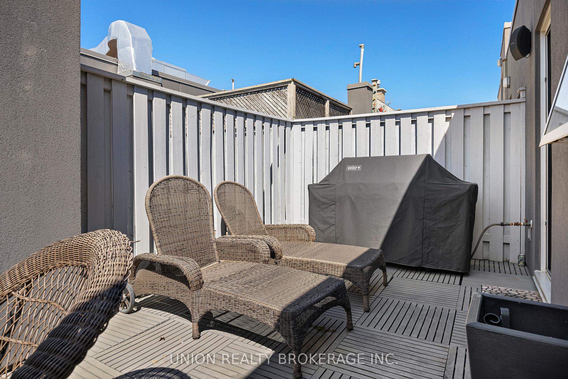 #303 - 1852 Queen Street, Toronto Unit: 303