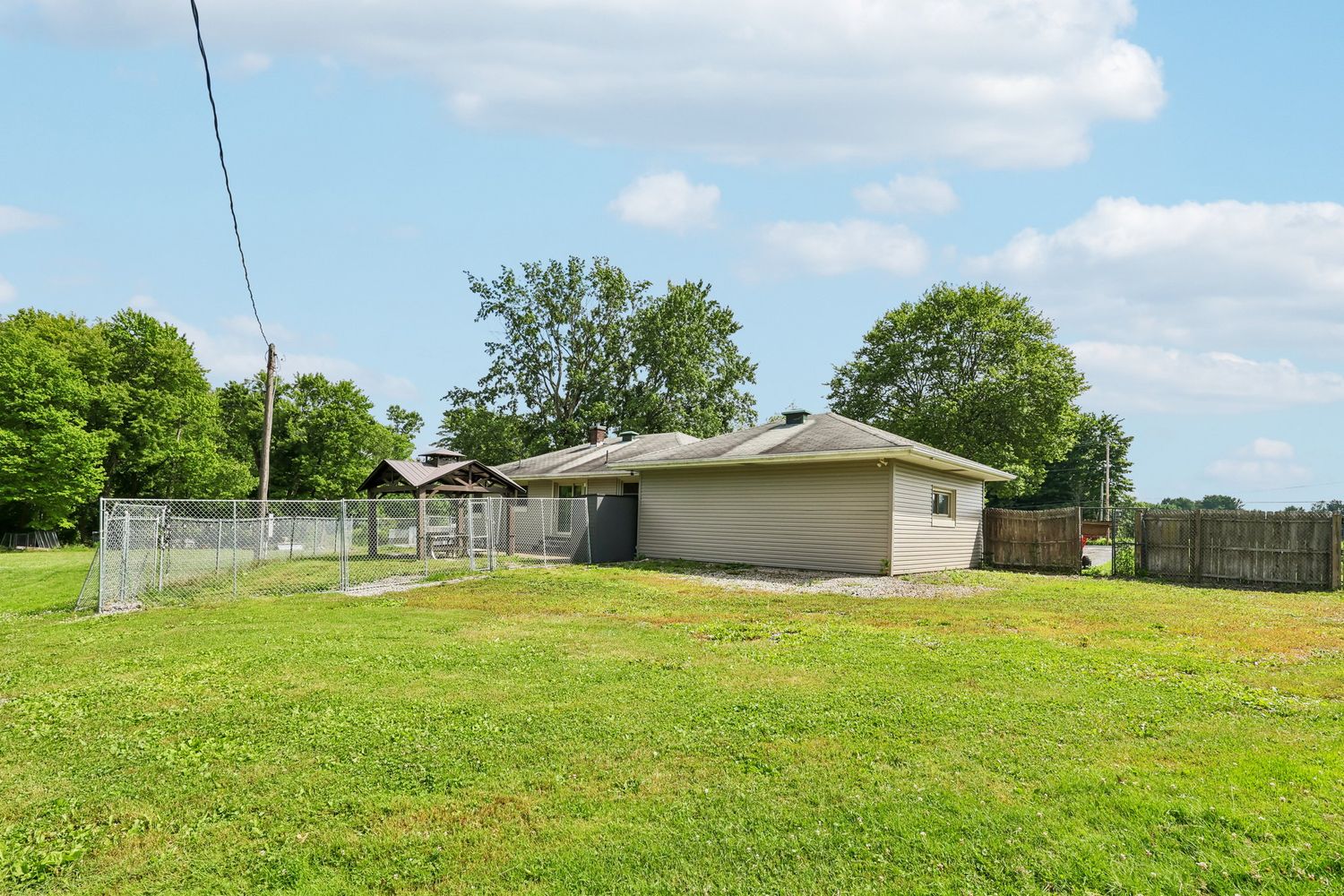 1593 Mercer Grove City ROAD