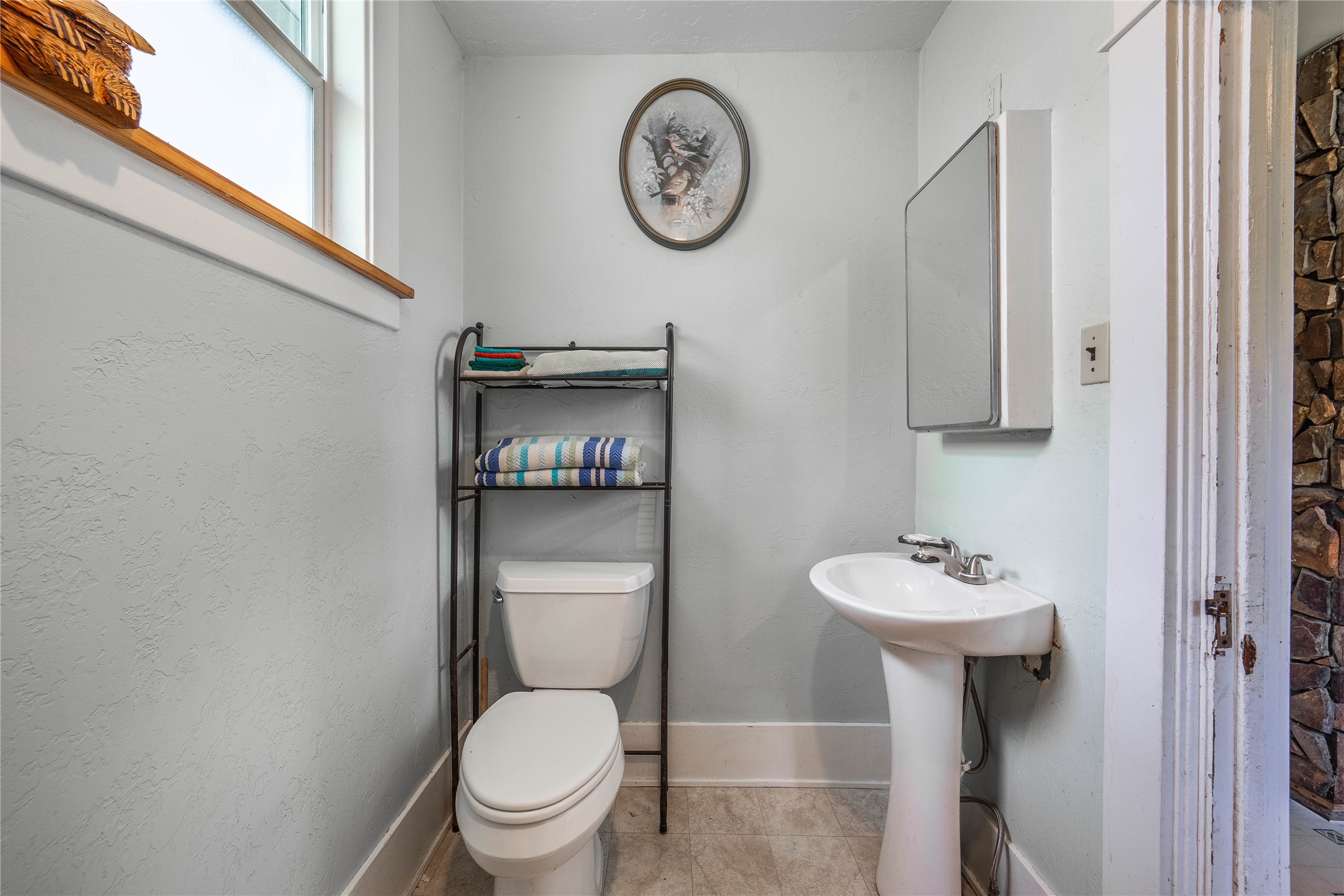 116 6th Avenue W