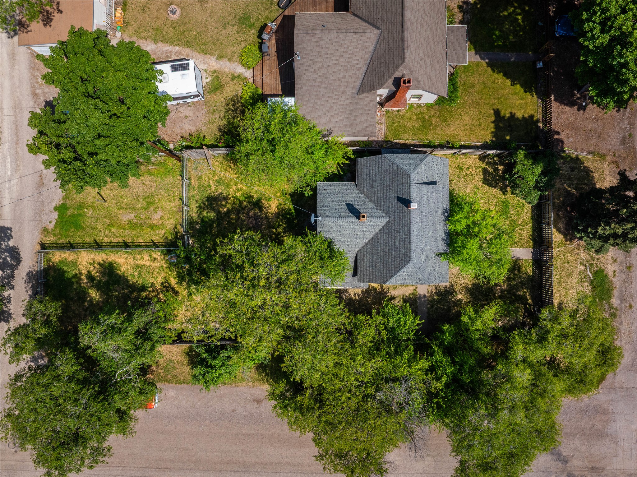 116 6th Avenue W