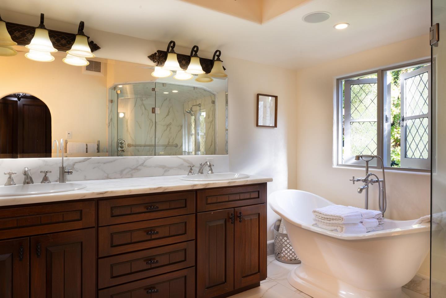 0 Carmelo 2 NW of 10th ST