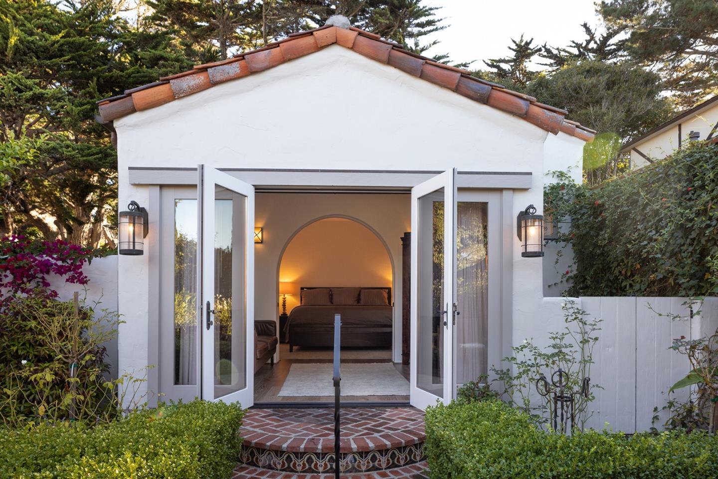 0 Carmelo 2 NW of 10th ST