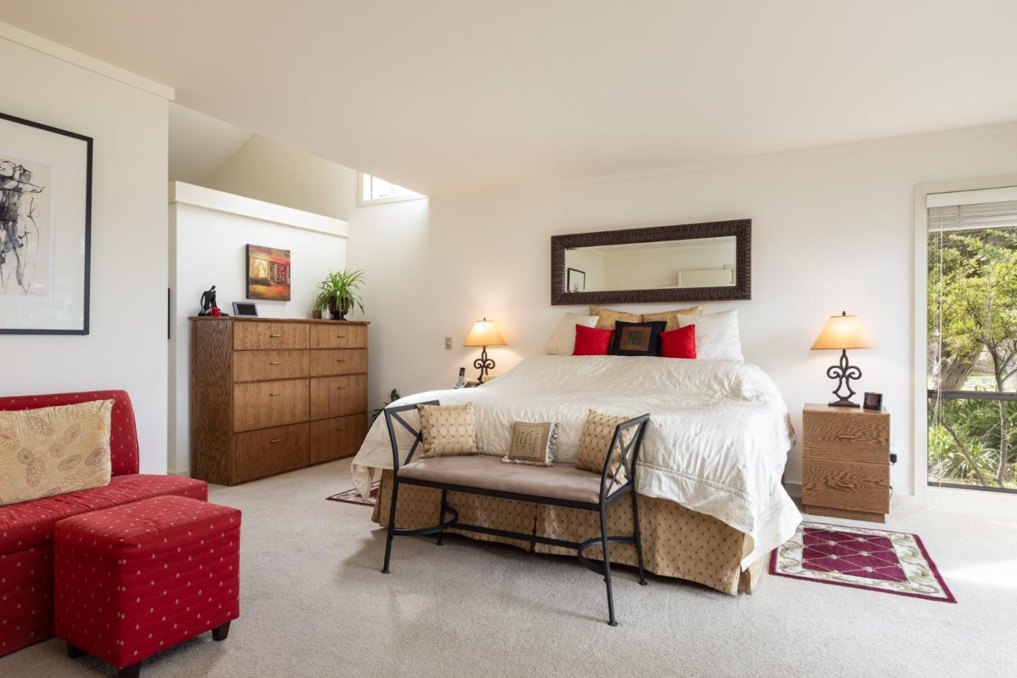 9565 Oak CT