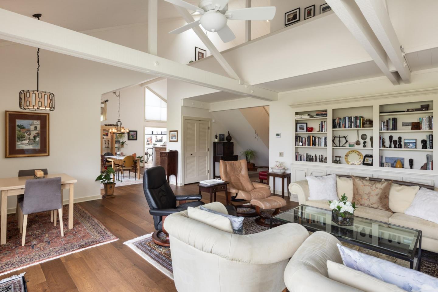 9565 Oak CT