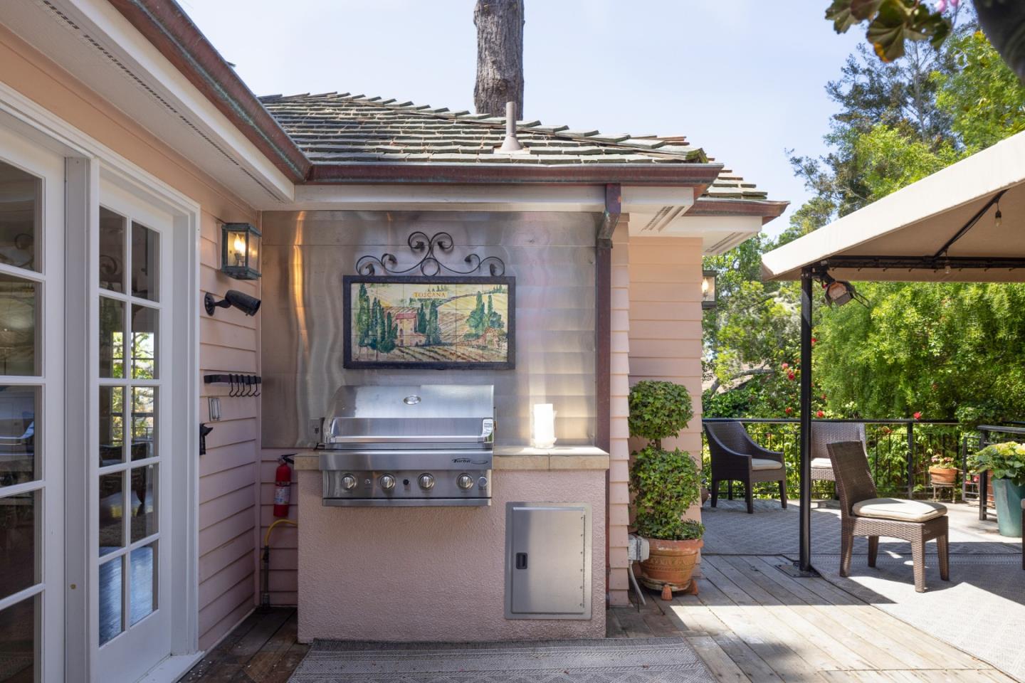 0 Forest 5 SW of 7th AVE