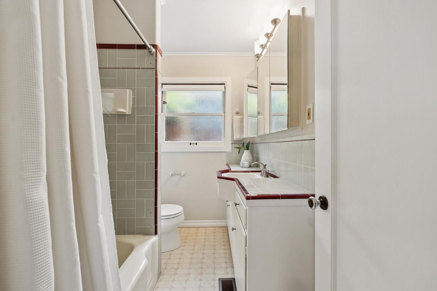 227 Santa Margarita Avenue