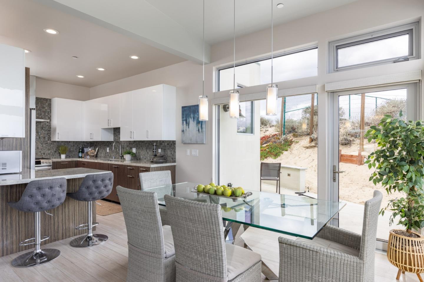 6 Spray Avenue