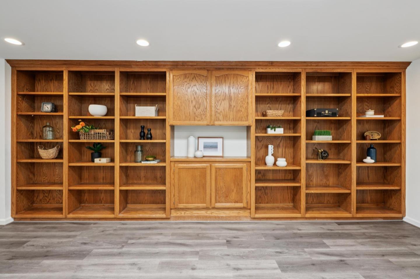 4083 Sunset Lane