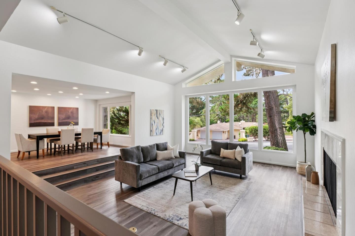 4083 Sunset Lane