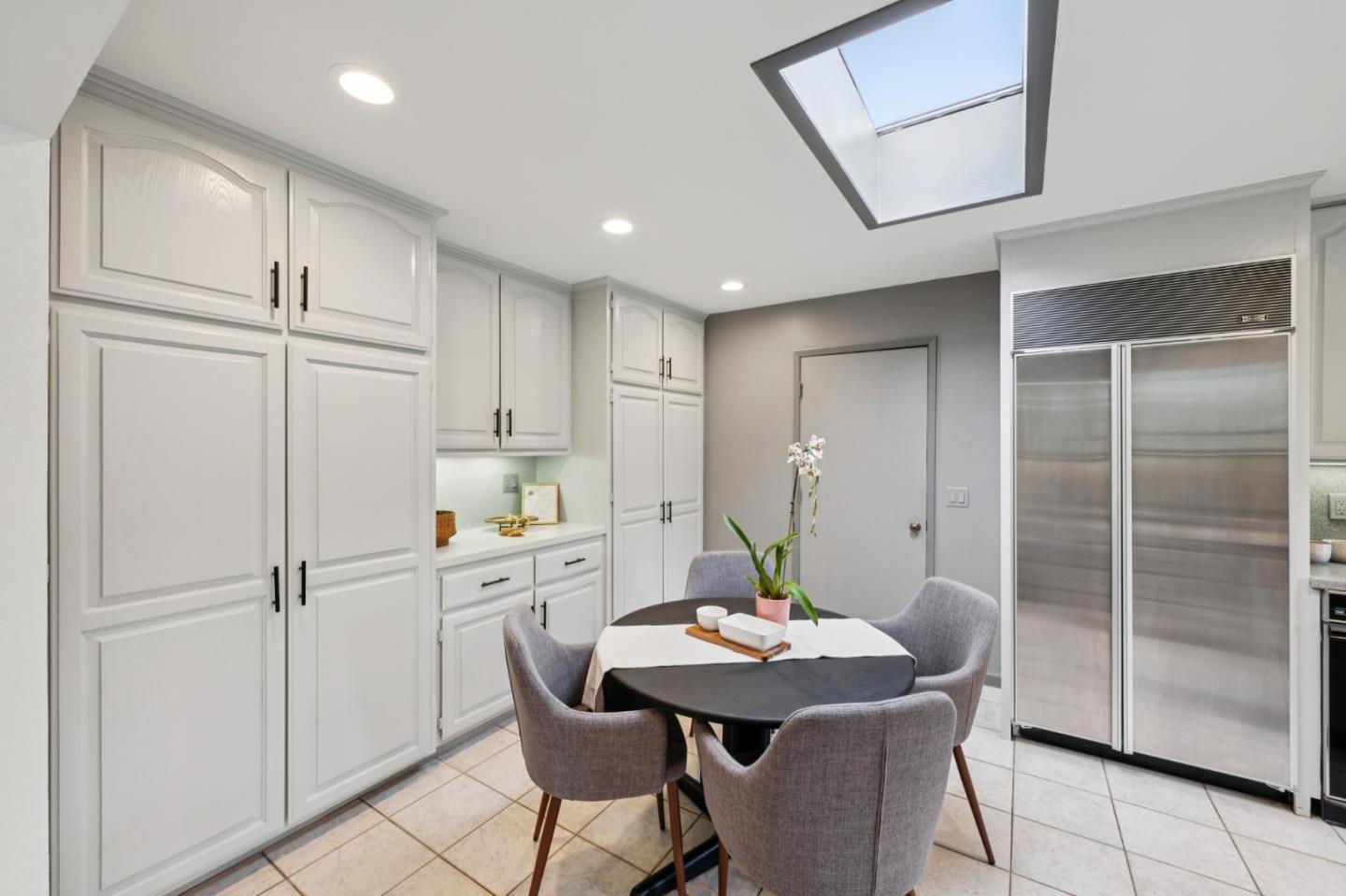 4083 Sunset Lane
