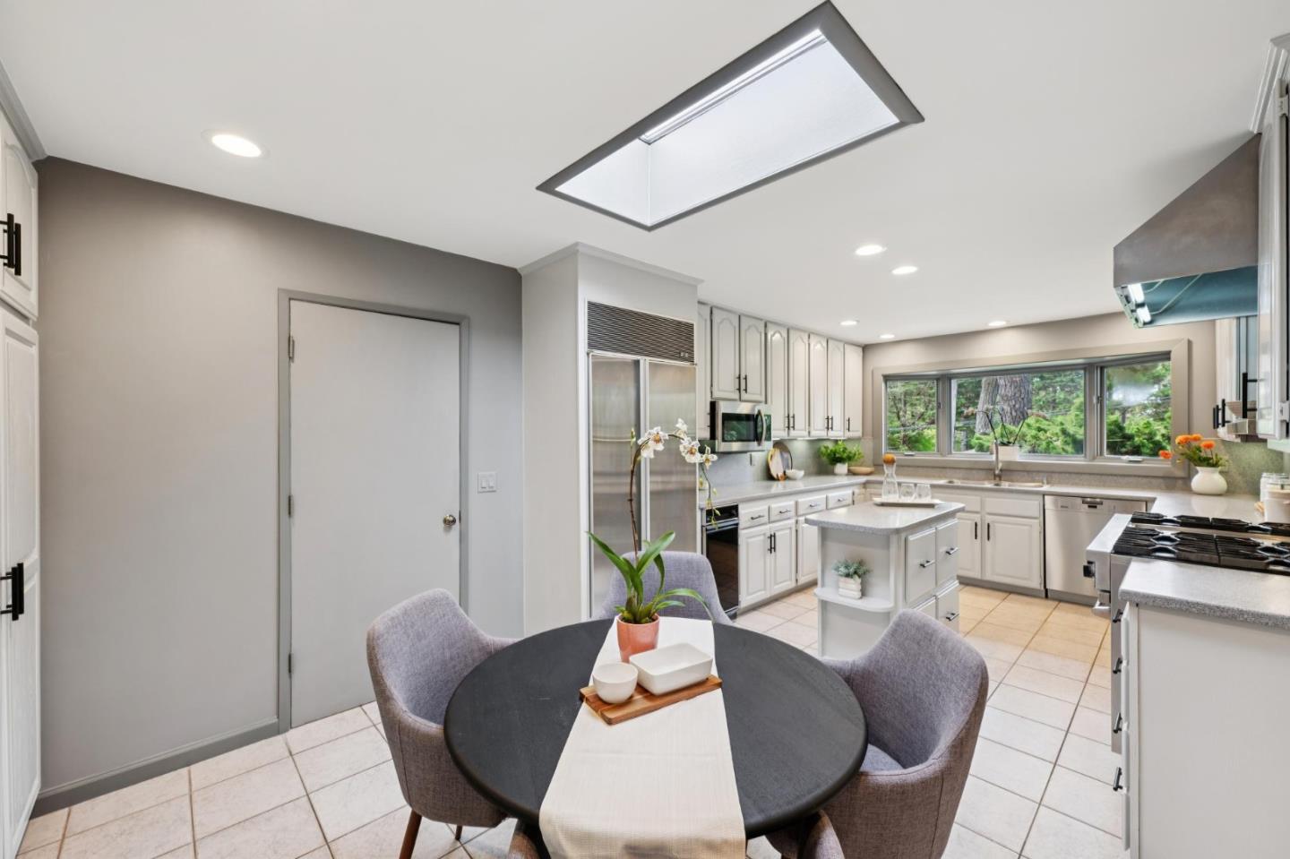 4083 Sunset Lane