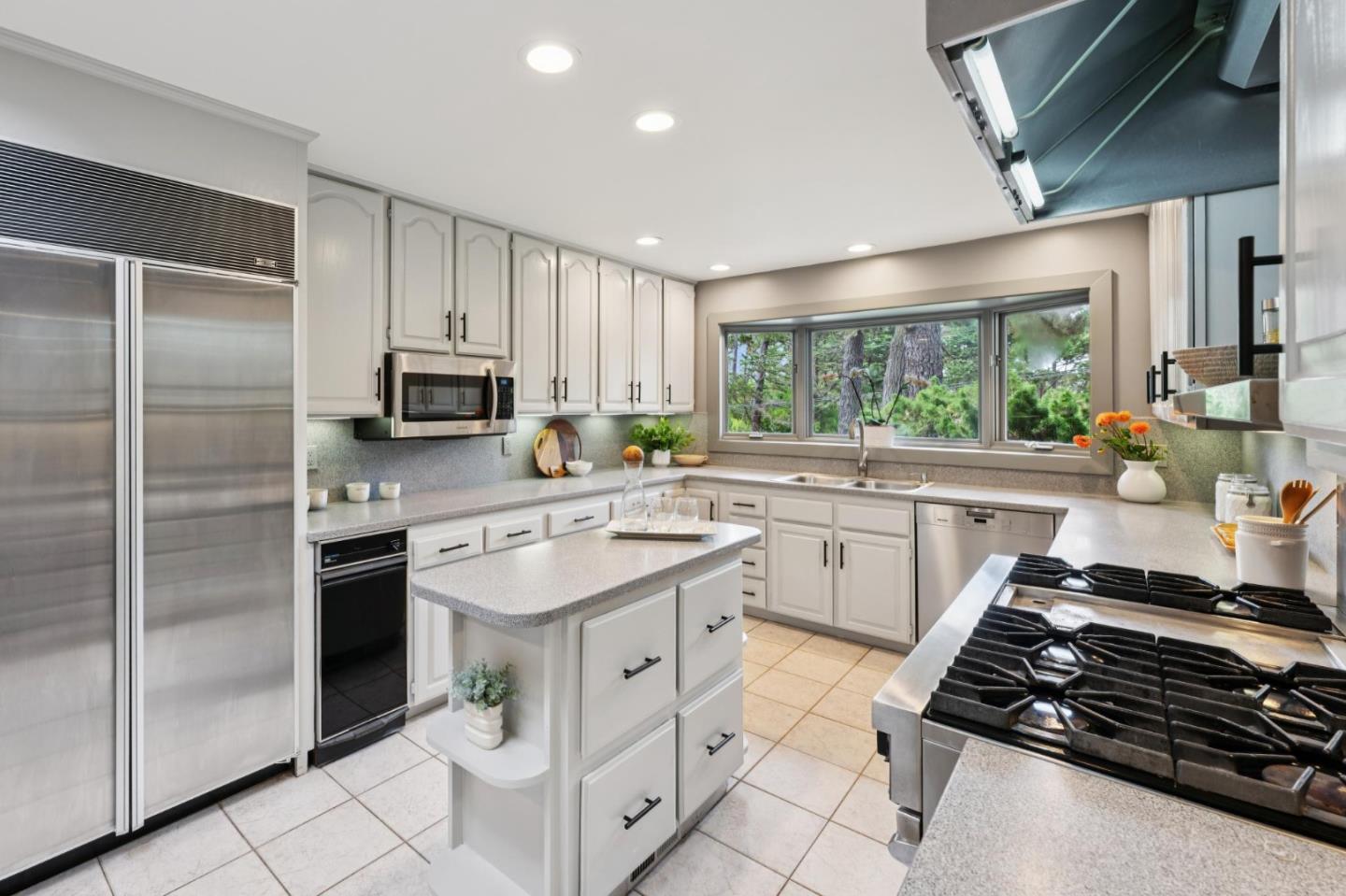 4083 Sunset Lane