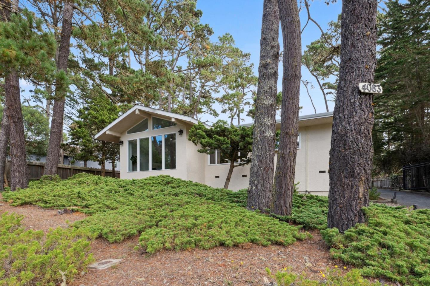 4083 Sunset Lane