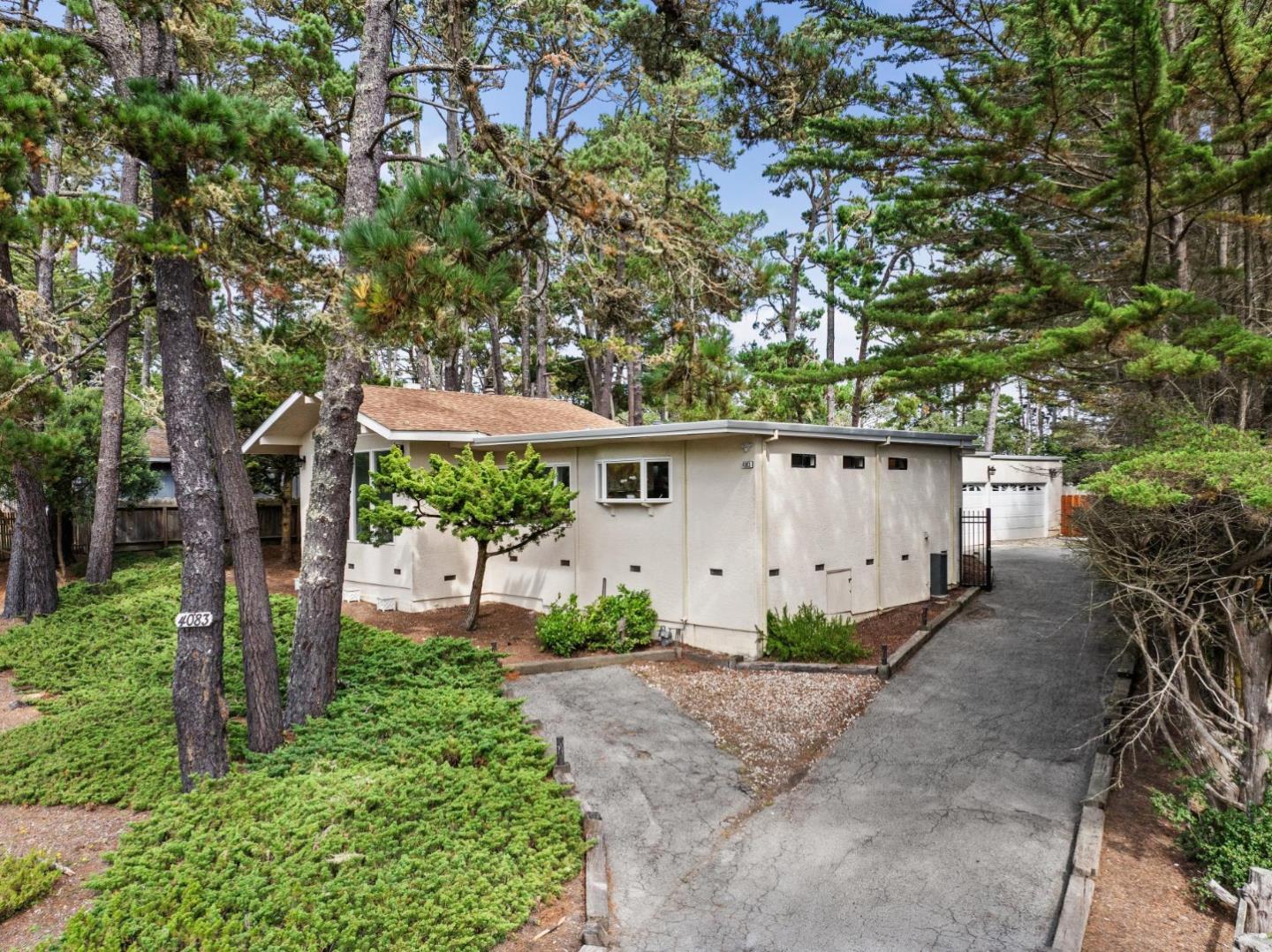 4083 Sunset Lane