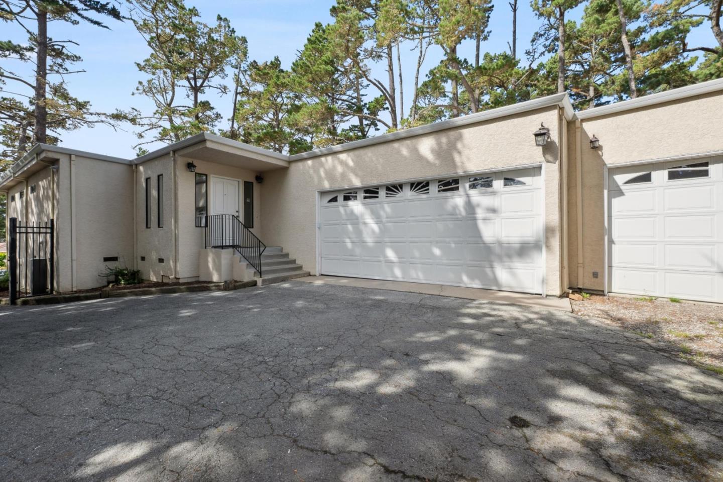 4083 Sunset Lane