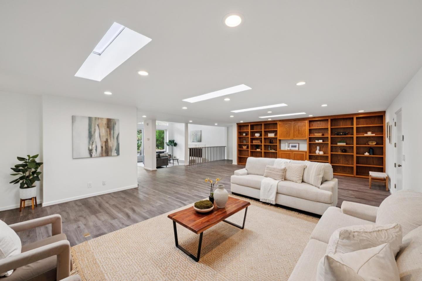4083 Sunset Lane