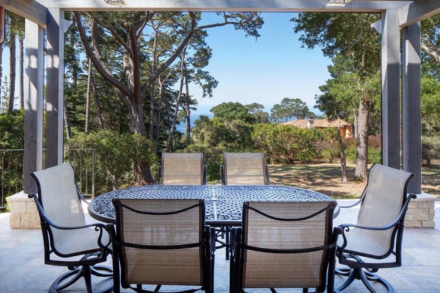 1540 Viscaino Road
