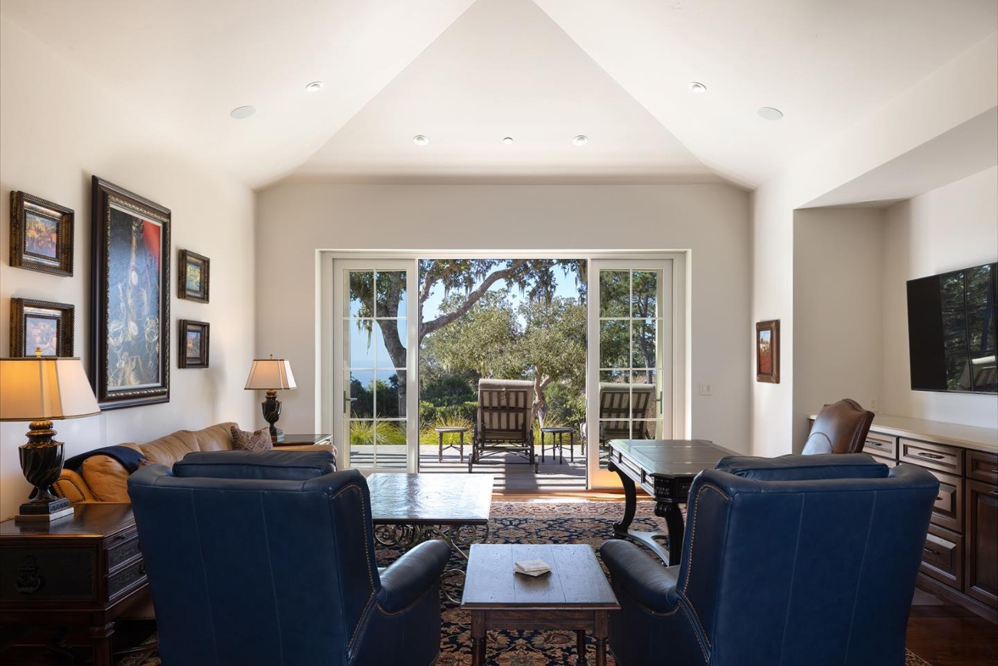 1540 Viscaino Road