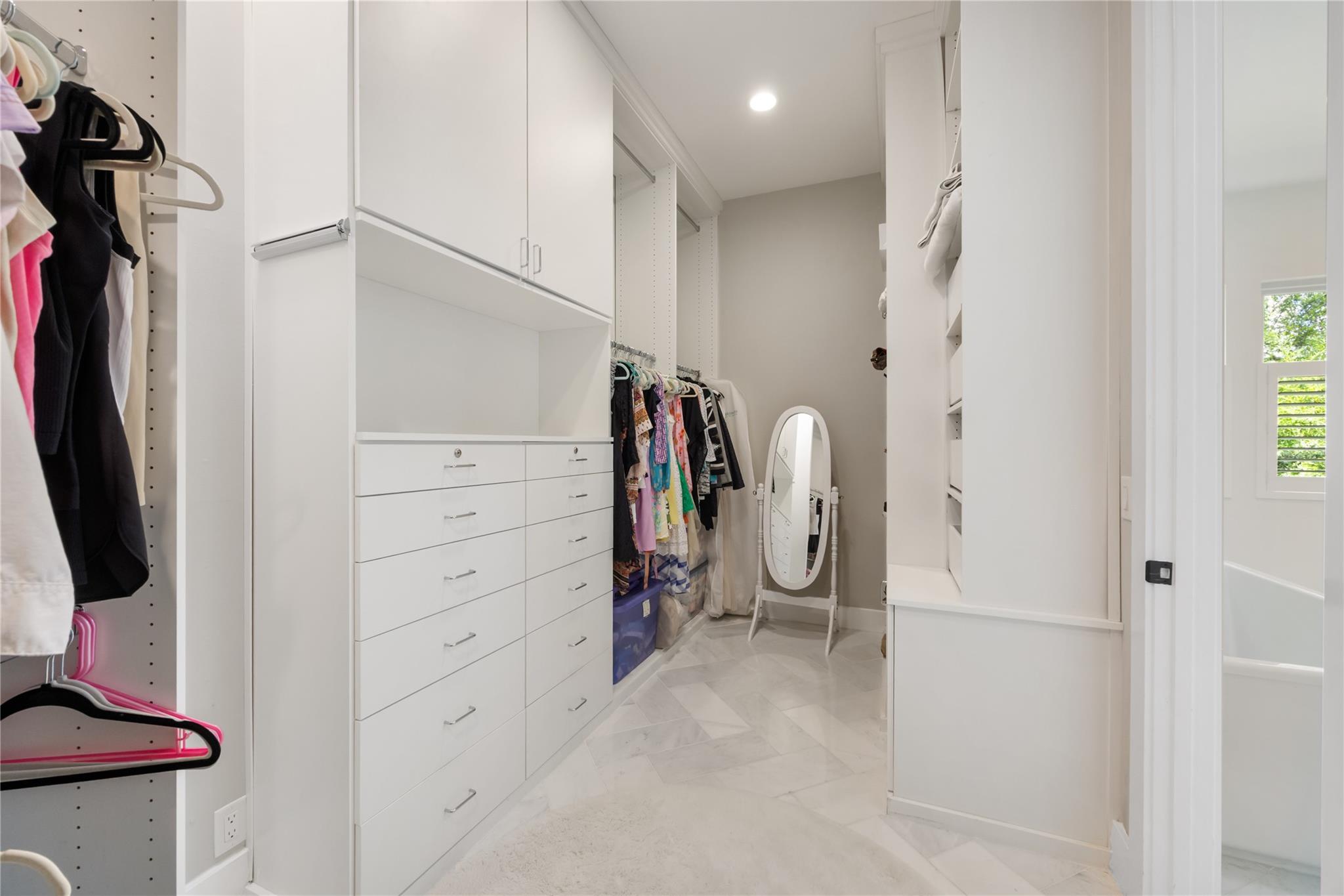 5103 ROLLINGWOOD DR