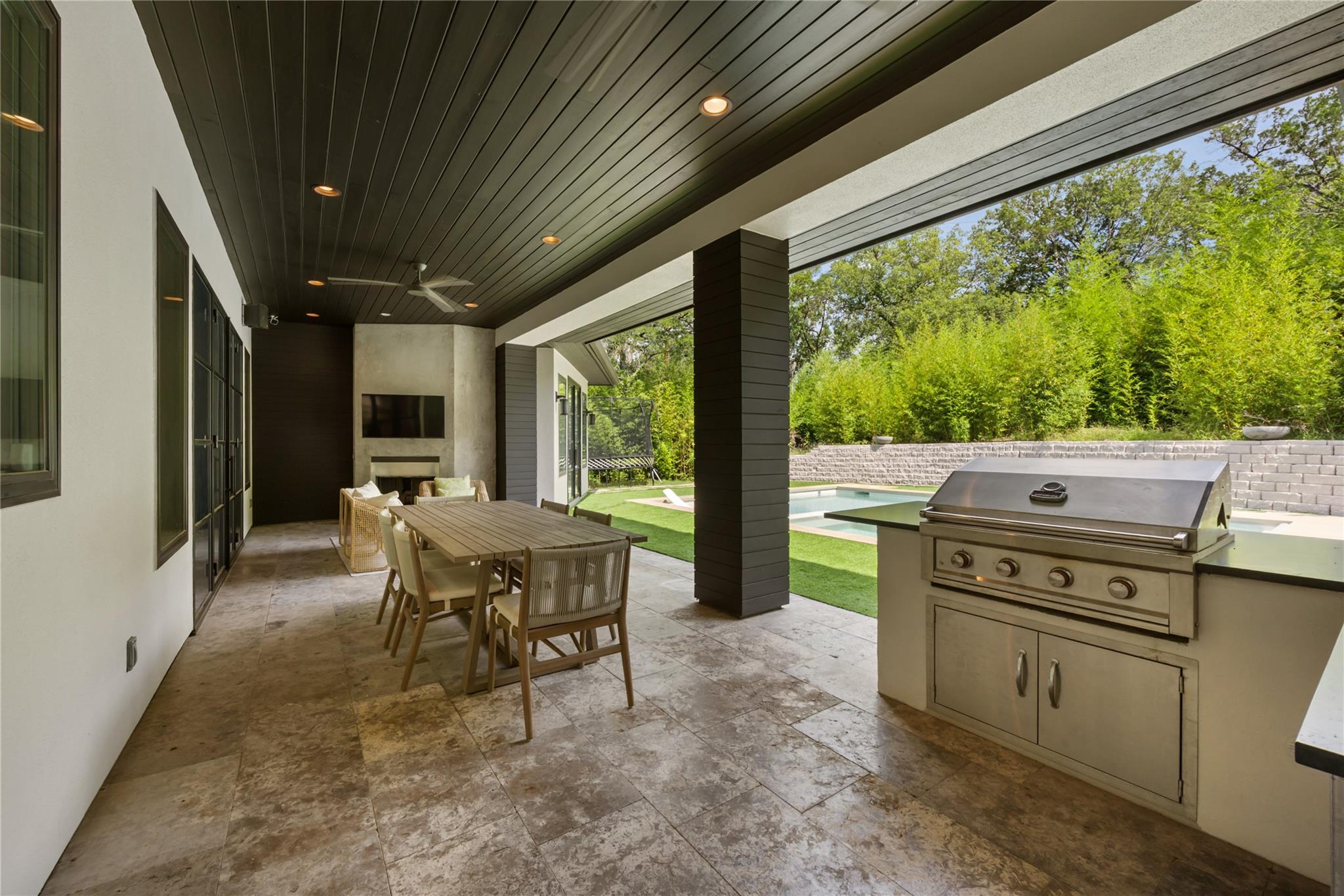 5103 ROLLINGWOOD DR