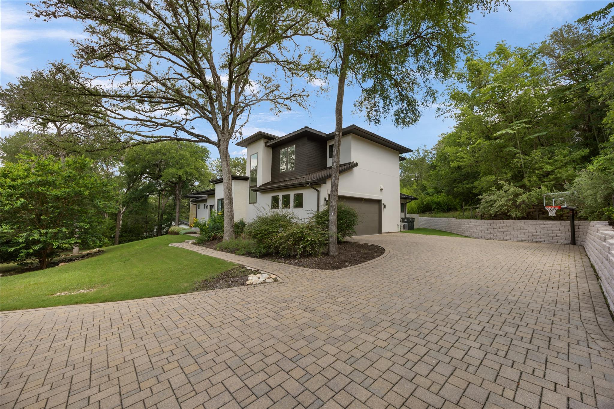 5103 ROLLINGWOOD DR