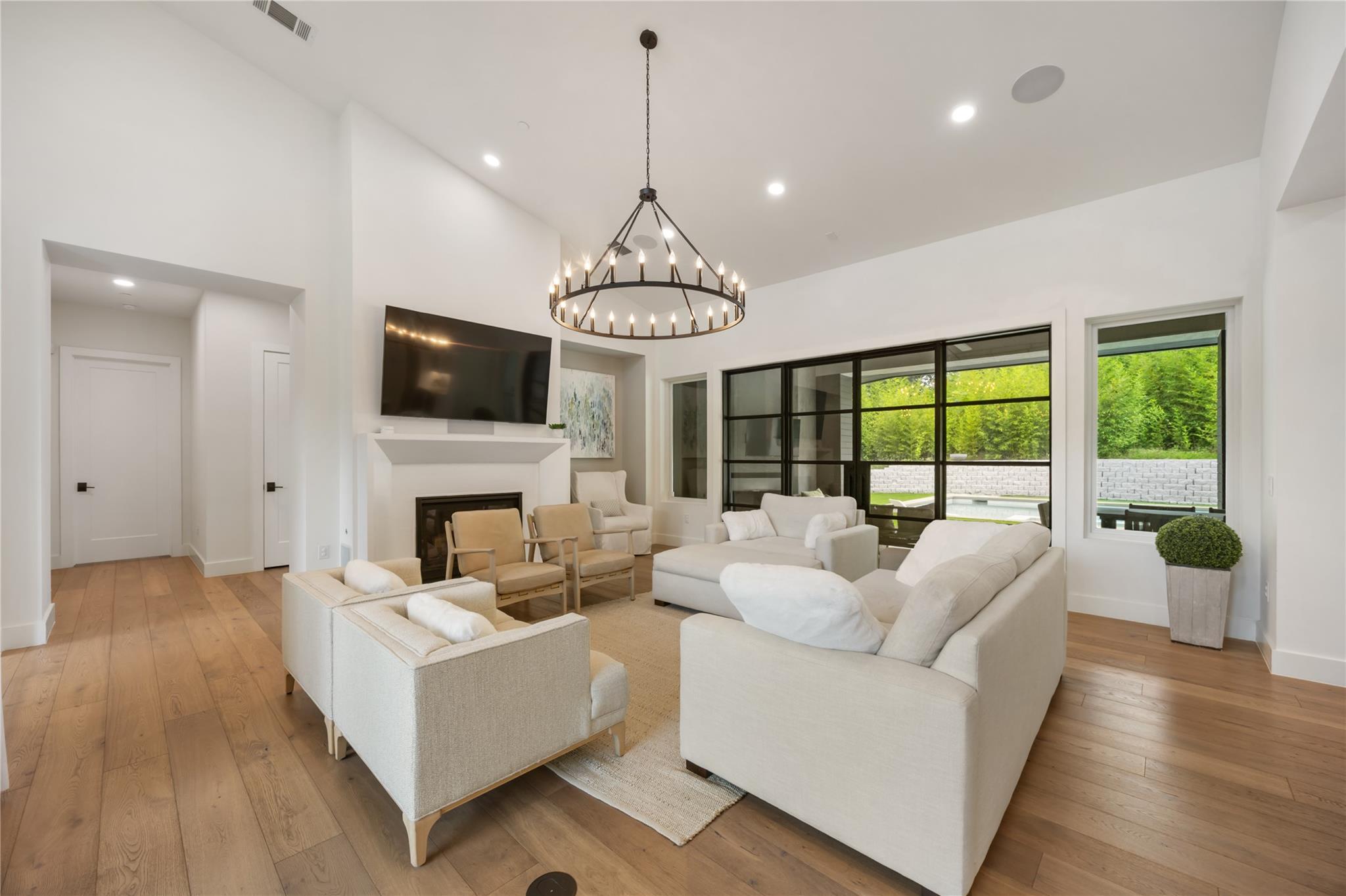 5103 ROLLINGWOOD DR