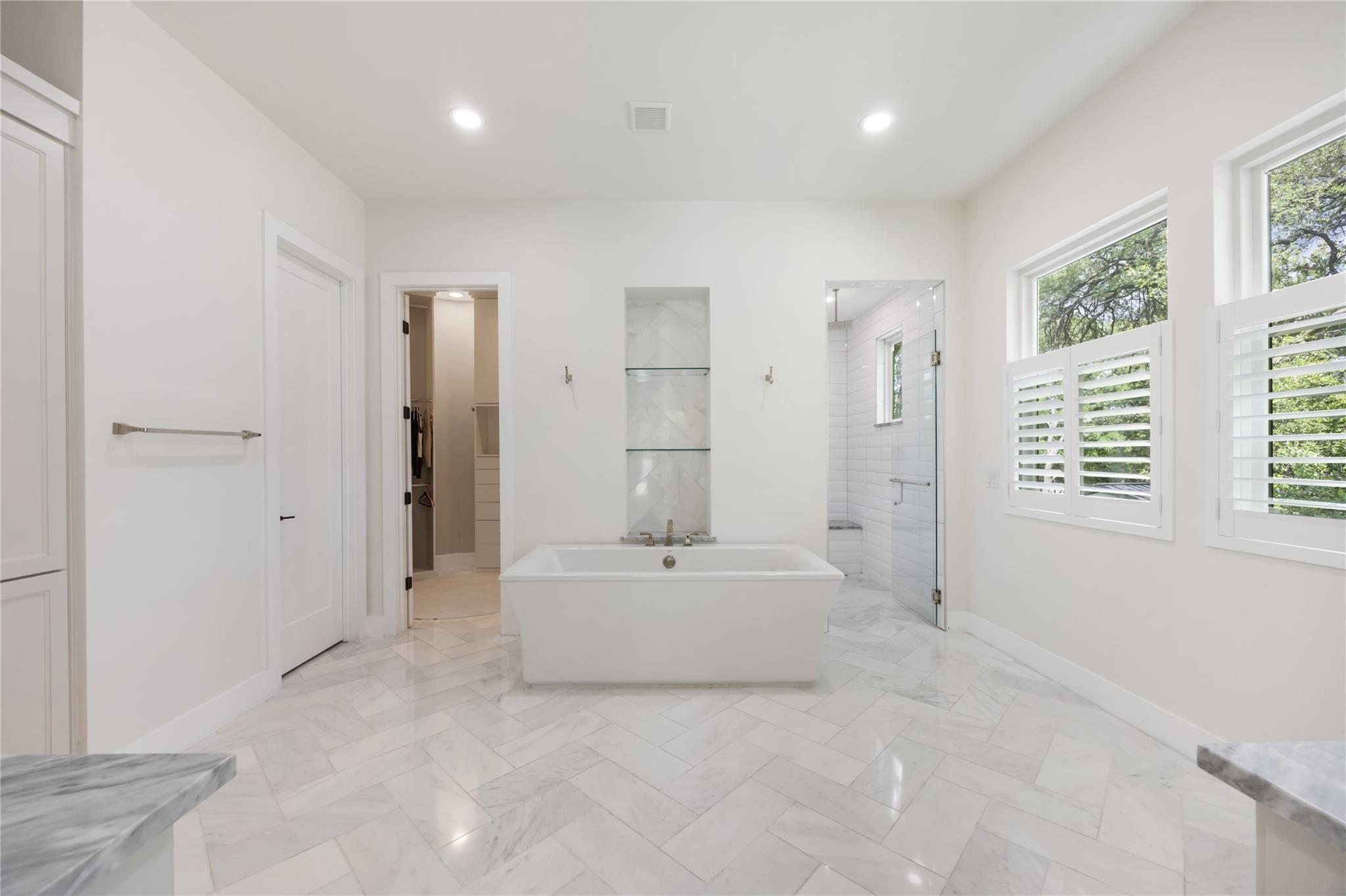 5103 ROLLINGWOOD DR