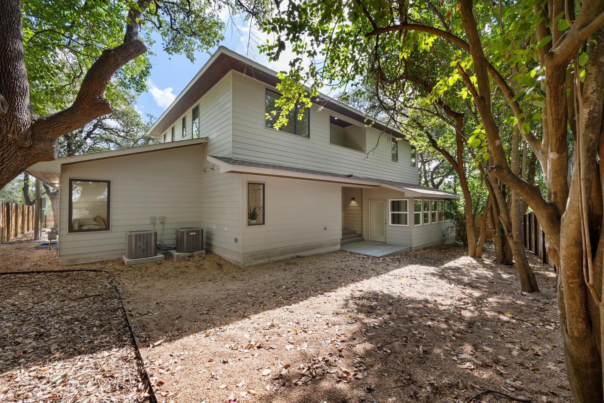 803 Herndon LN