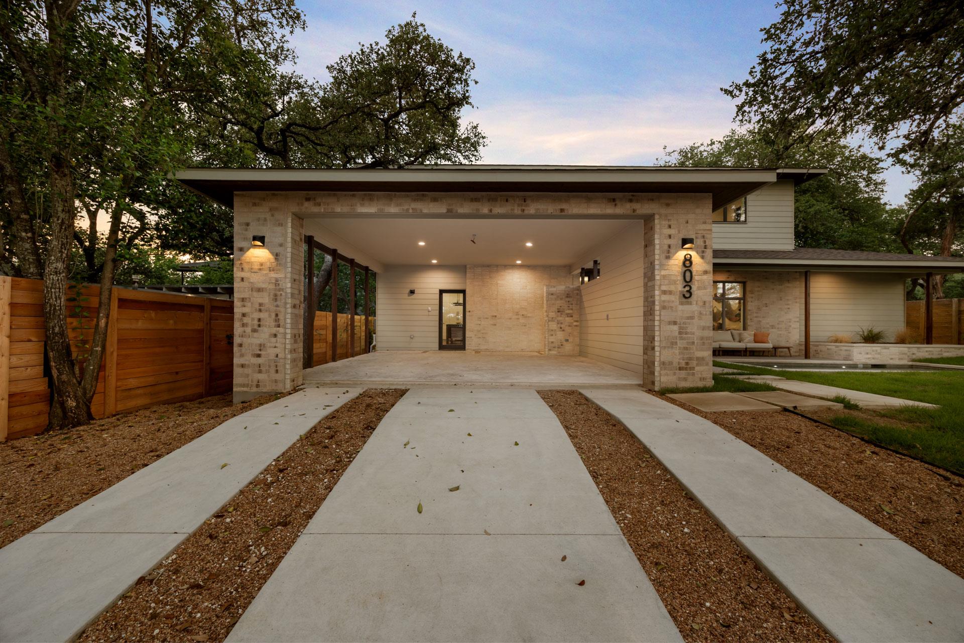 803 Herndon LN