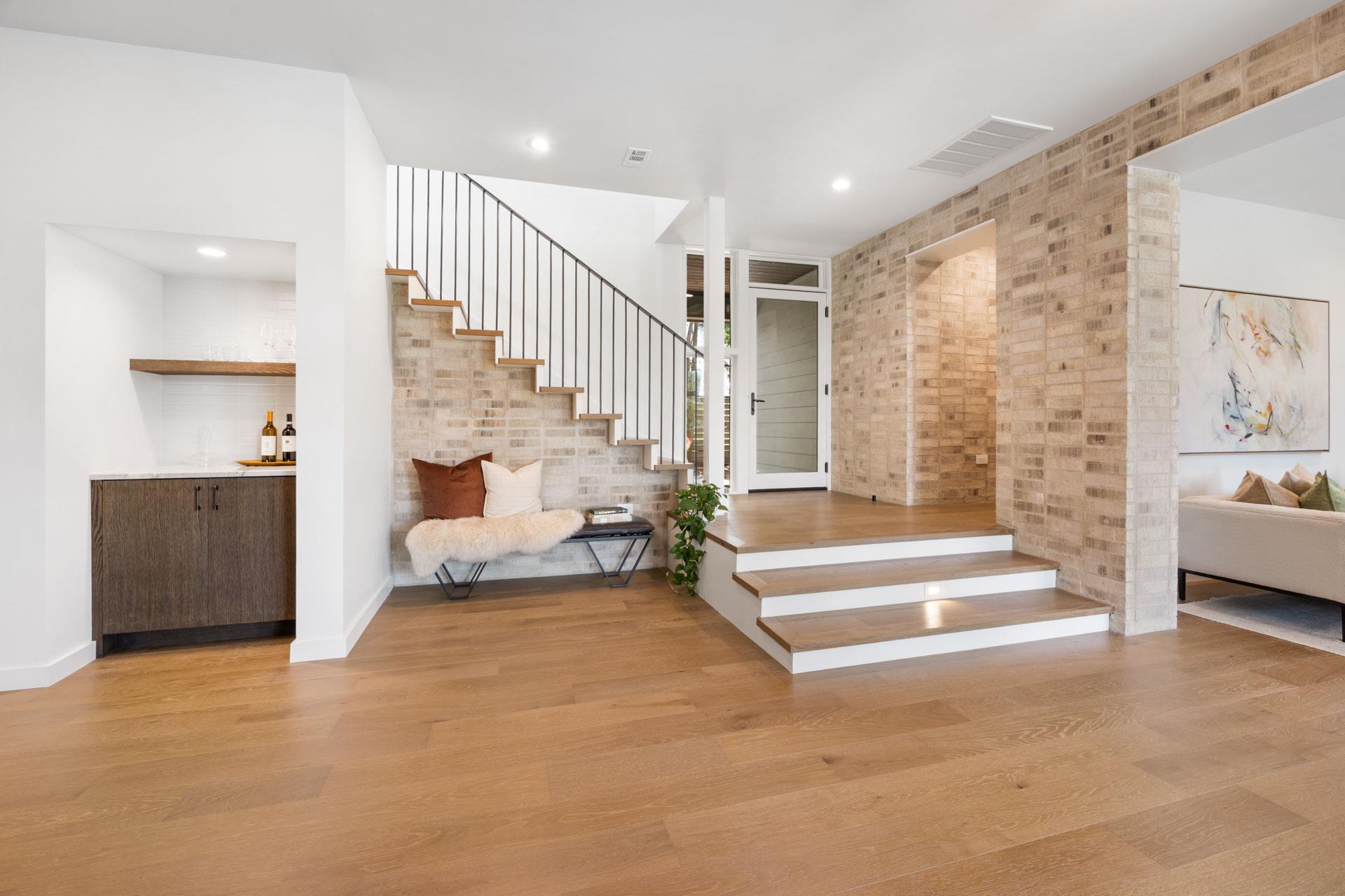 803 Herndon LN