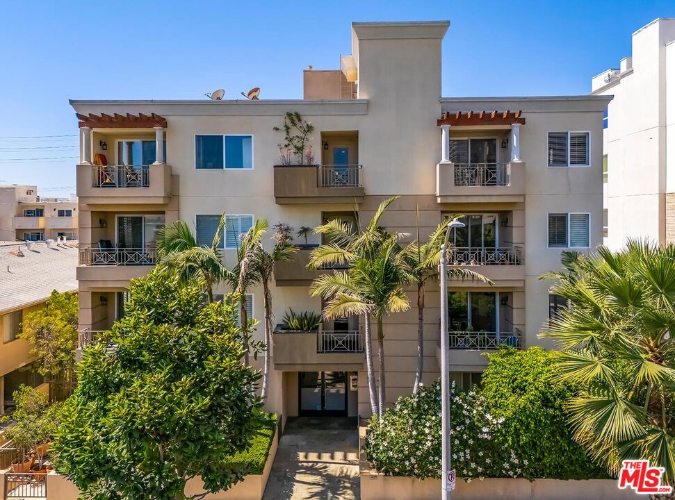 1241 S Westgate Ave Unit: 203