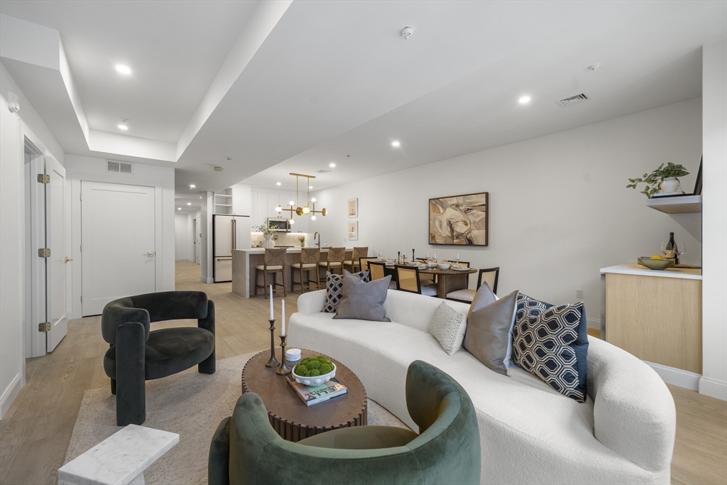 51 North Margin St # 1