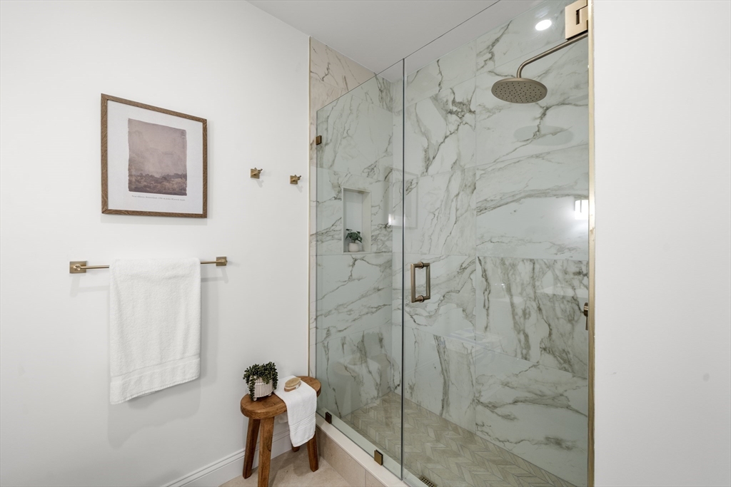 51 North Margin St # 1