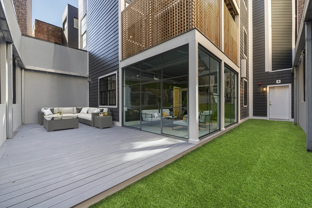 51 North Margin St # 1