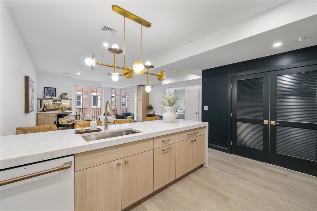 51 North Margin St # 3