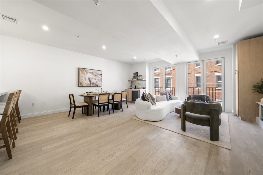 51 North Margin St # 3