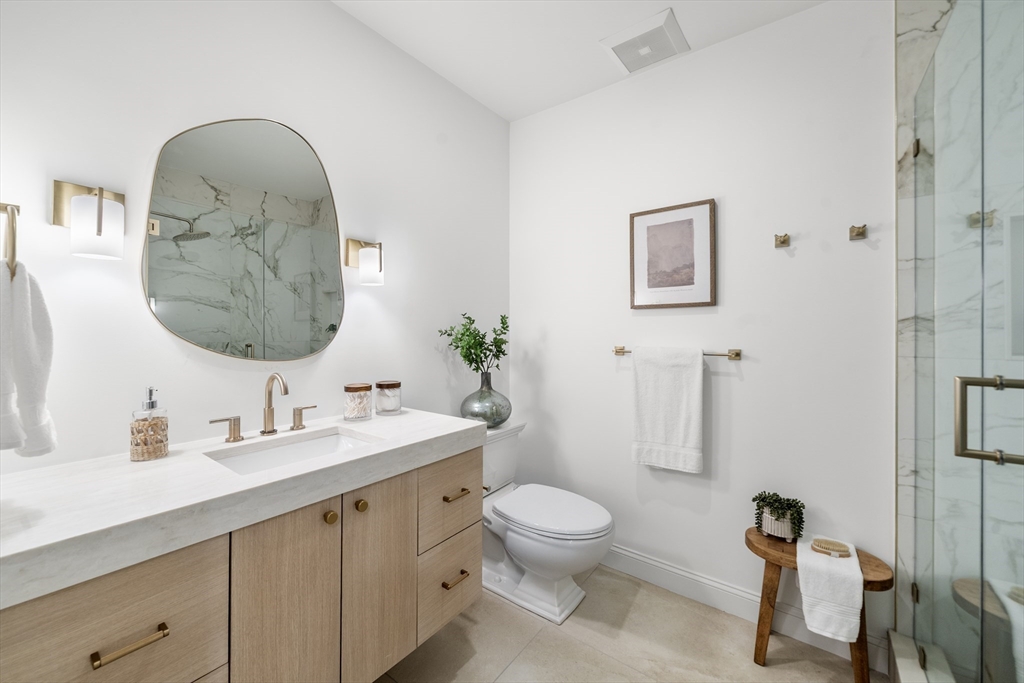 51 North Margin St # 3