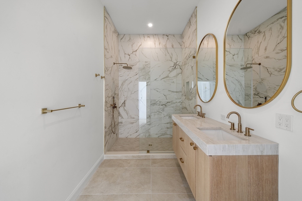 51 North Margin St # 4