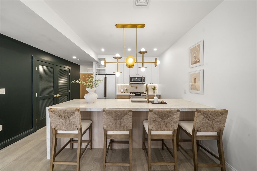 51 North Margin St # 4