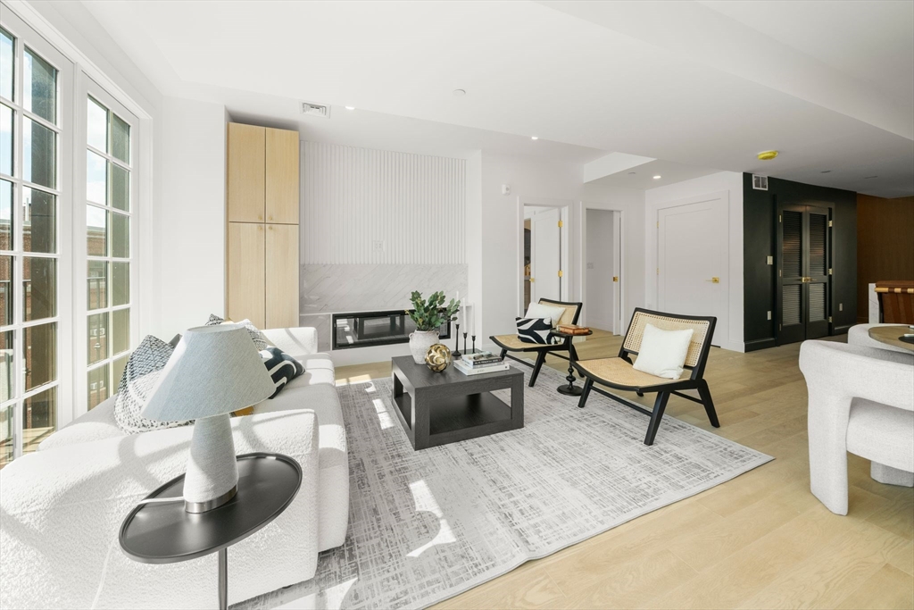 51 North Margin St Unit: uph4