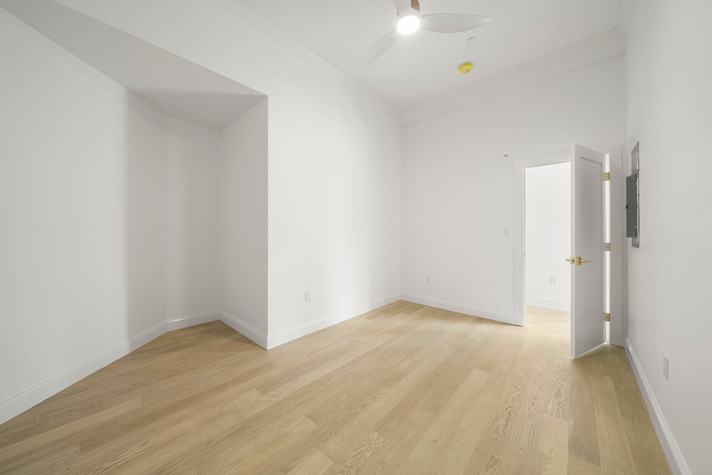 51 North Margin St Unit: uph4