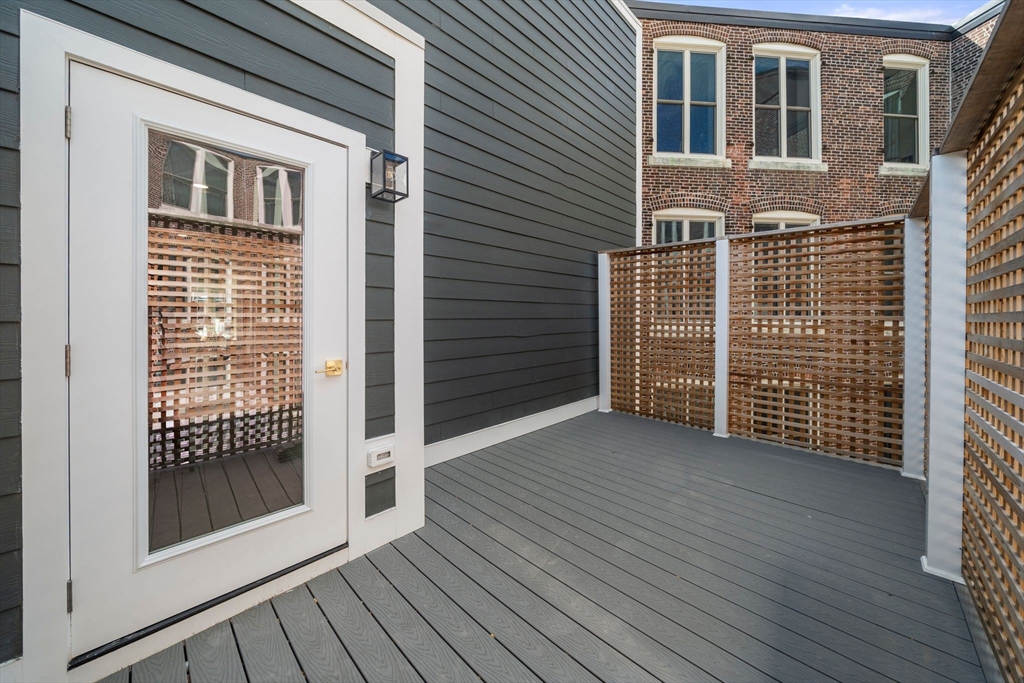 51 North Margin St Unit: uph4