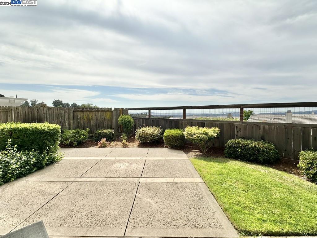 5192 Silver Birch Dr