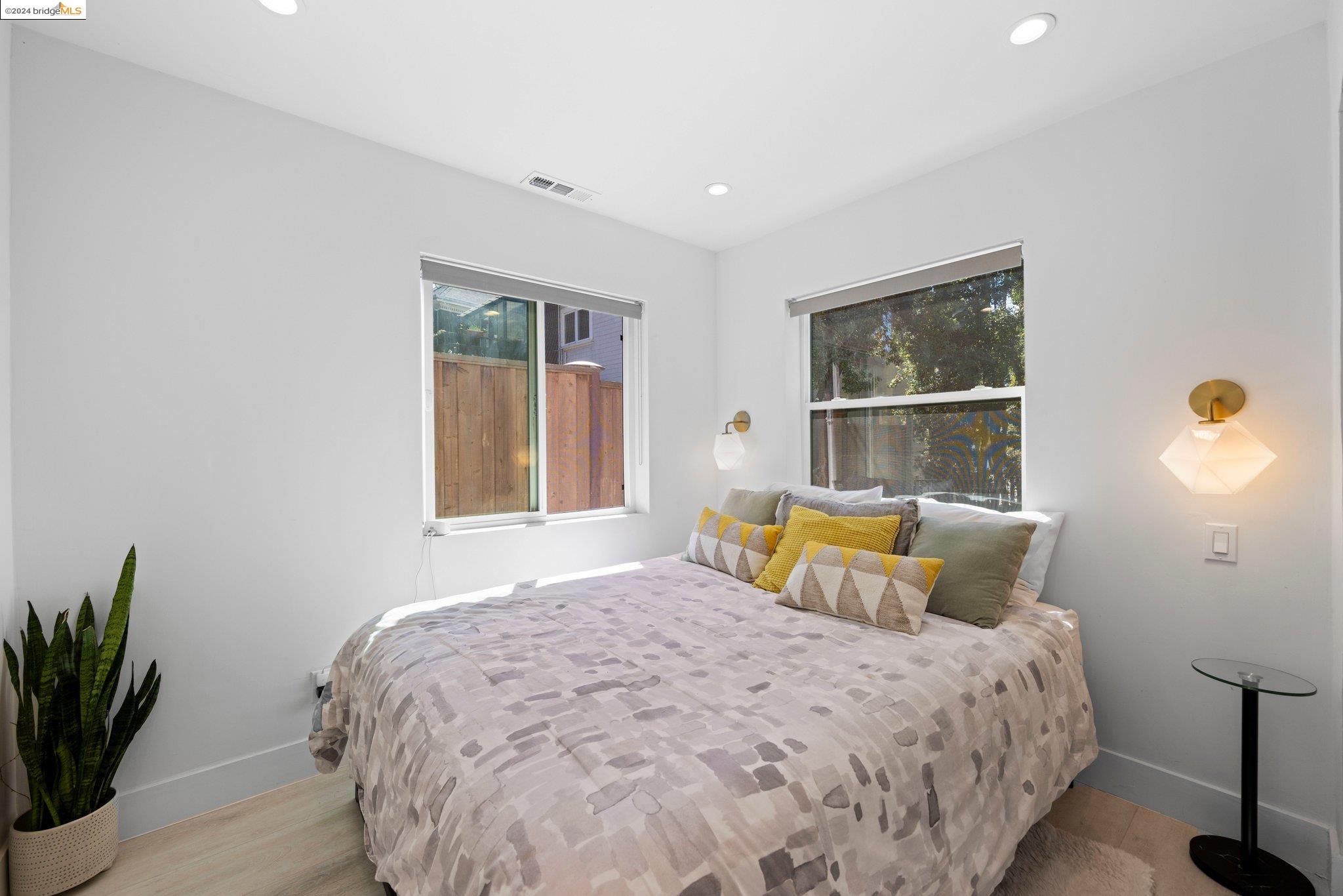 174 Santa Clara