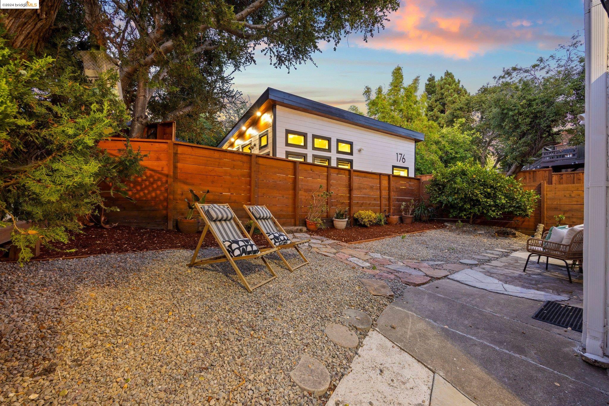 174 Santa Clara