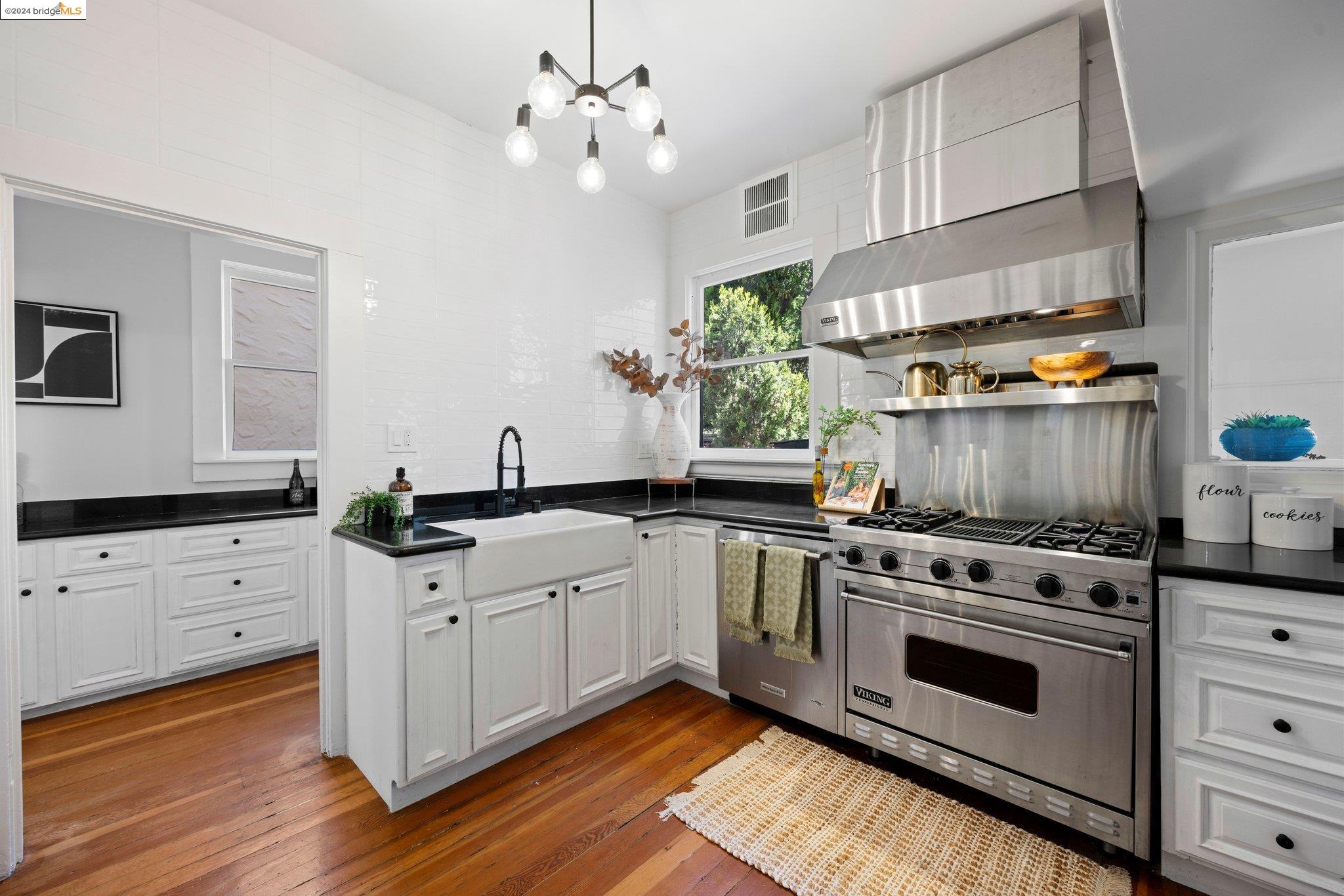 174 Santa Clara