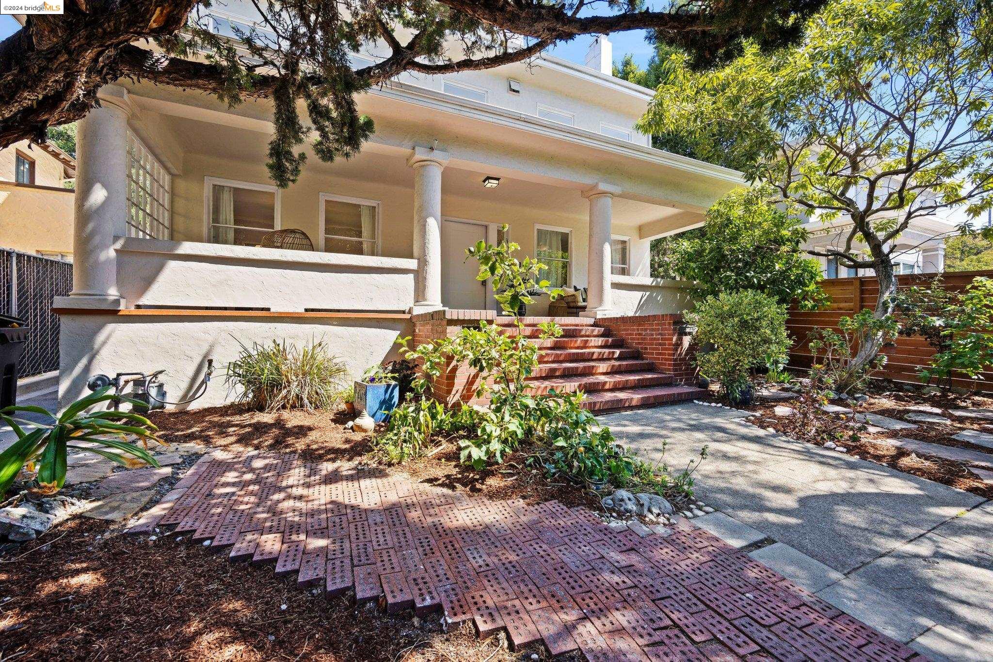 174 Santa Clara