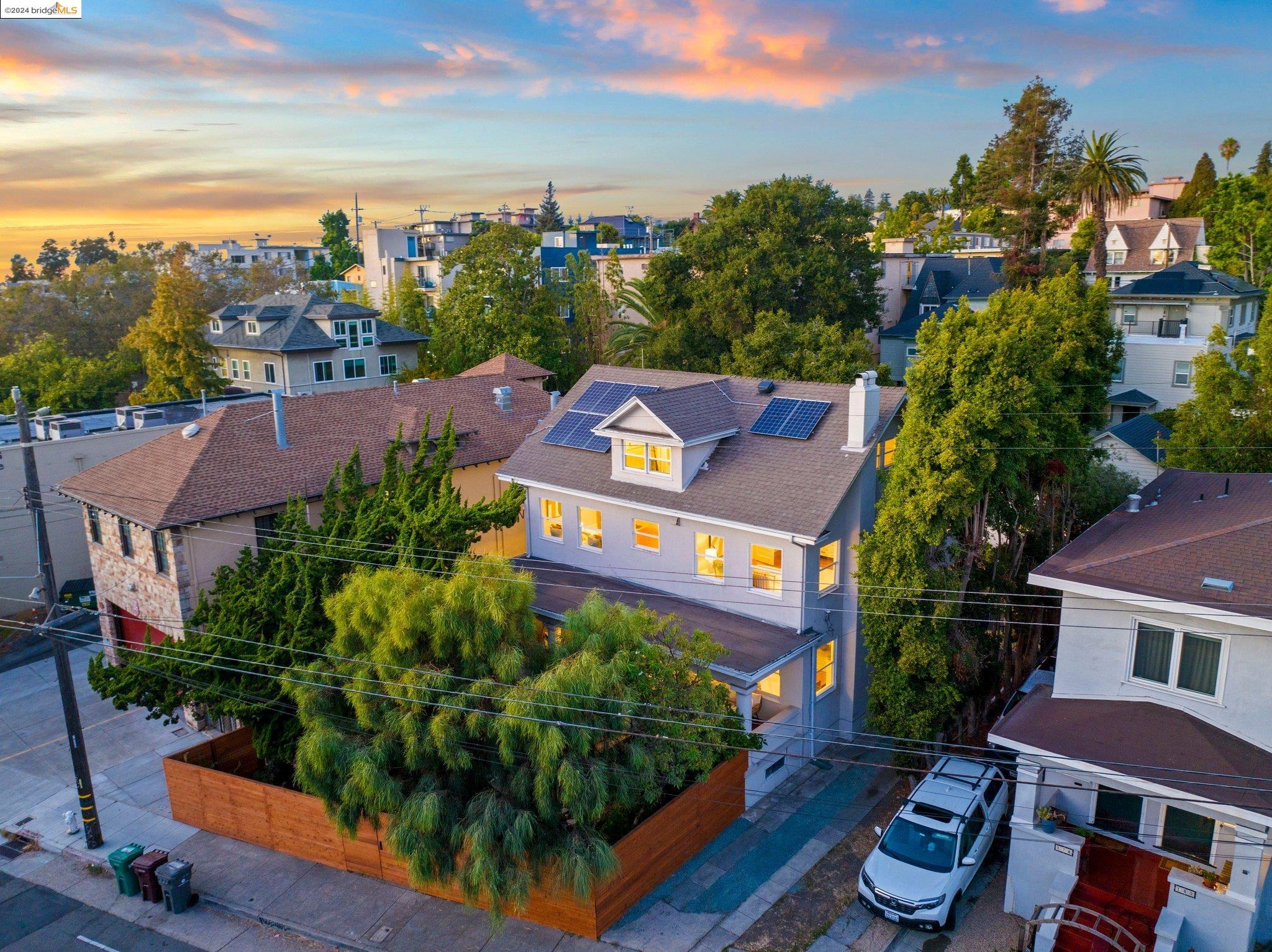 174 Santa Clara