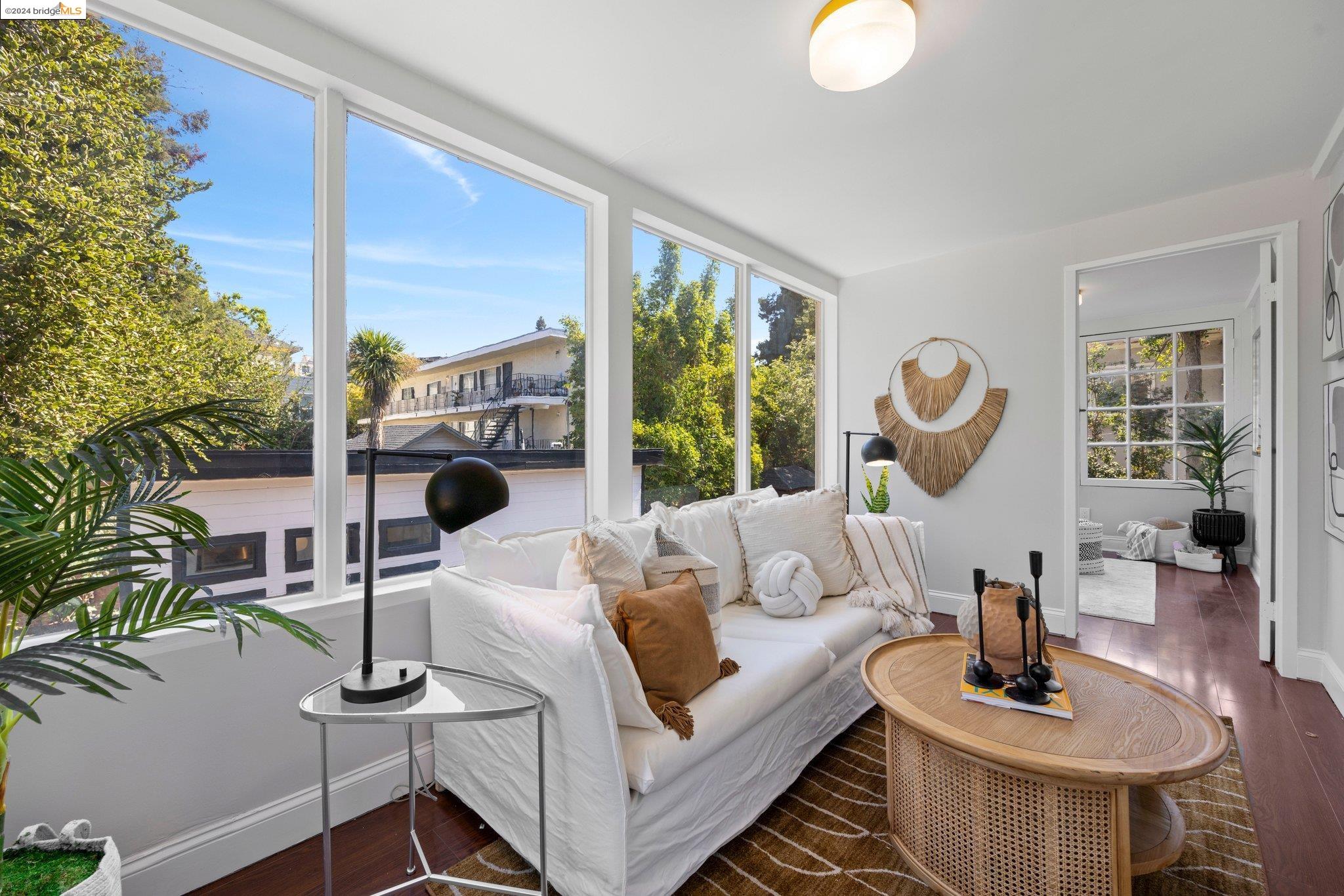 174 Santa Clara